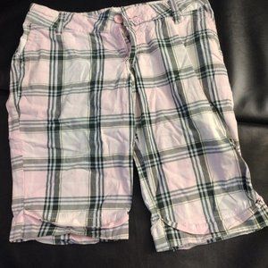 OTB ONE TOUGH BRAND PLAID SHORTS SZ 1/2